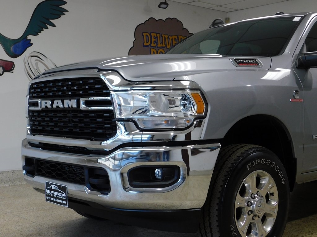 RAM 2500 Tradesman Crew Cab SWB 4WD 2022