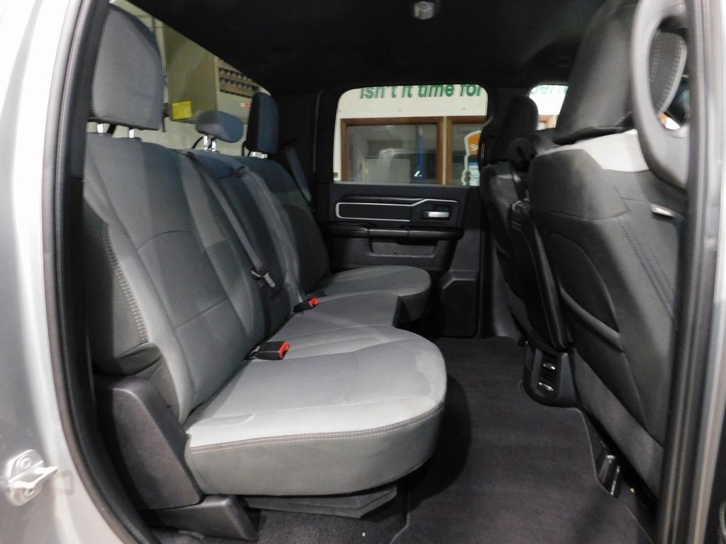 RAM 2500 Tradesman Crew Cab SWB 4WD 2022