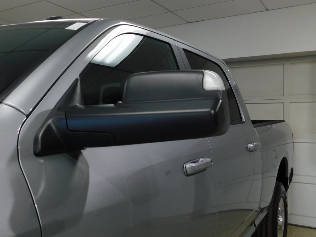 RAM 2500 Tradesman Crew Cab SWB 4WD 2022