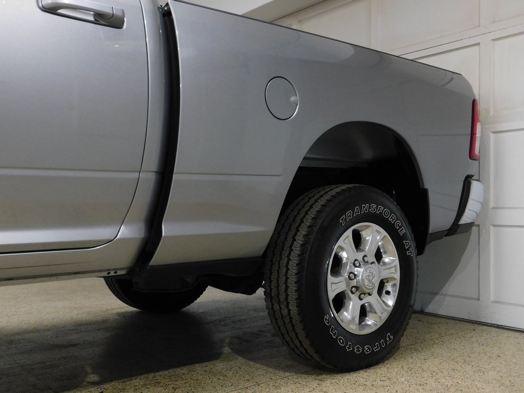 RAM 2500 Tradesman Crew Cab SWB 4WD 2022