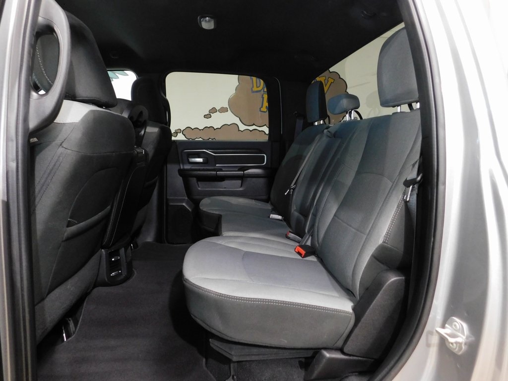 RAM 2500 Tradesman Crew Cab SWB 4WD 2022