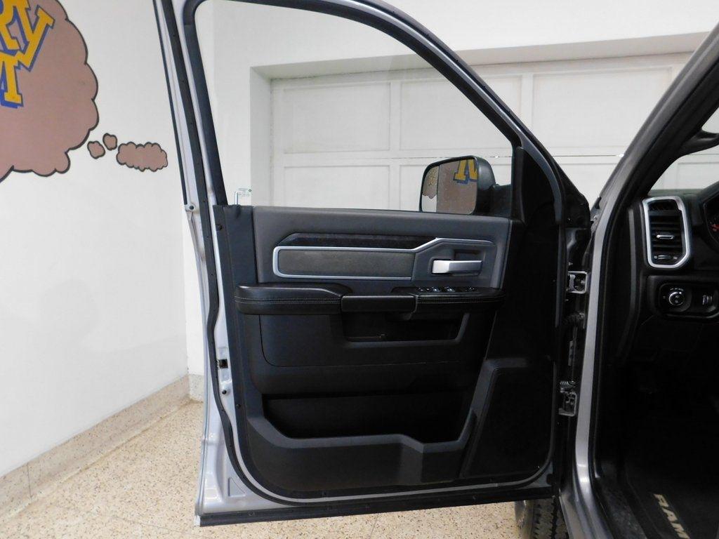 RAM 2500 Tradesman Crew Cab SWB 4WD 2022