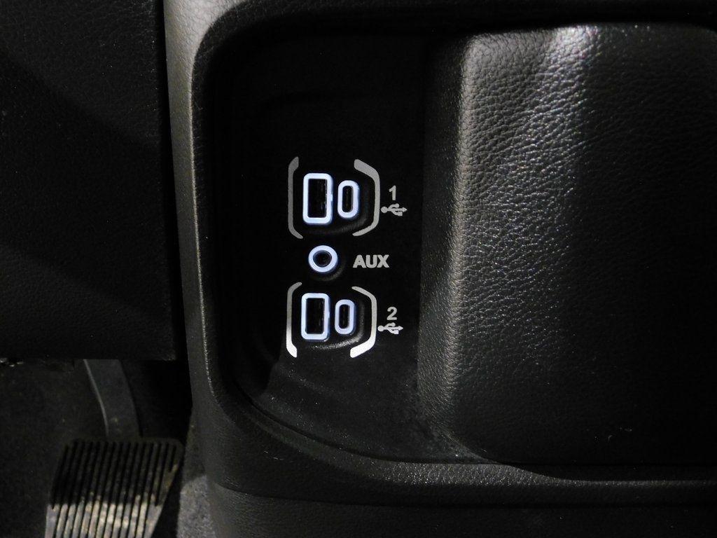 RAM 2500 Tradesman Crew Cab SWB 4WD 2022