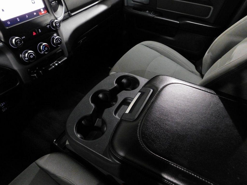 RAM 2500 Tradesman Crew Cab SWB 4WD 2022