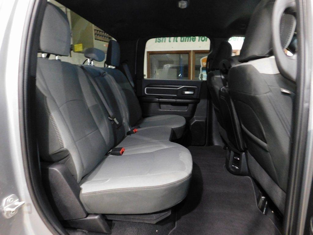 RAM 2500 Tradesman Crew Cab SWB 4WD 2022