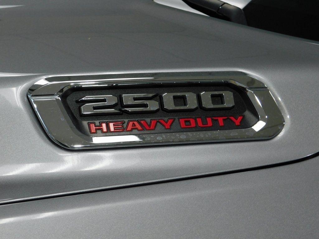 RAM 2500 Tradesman Crew Cab SWB 4WD 2022