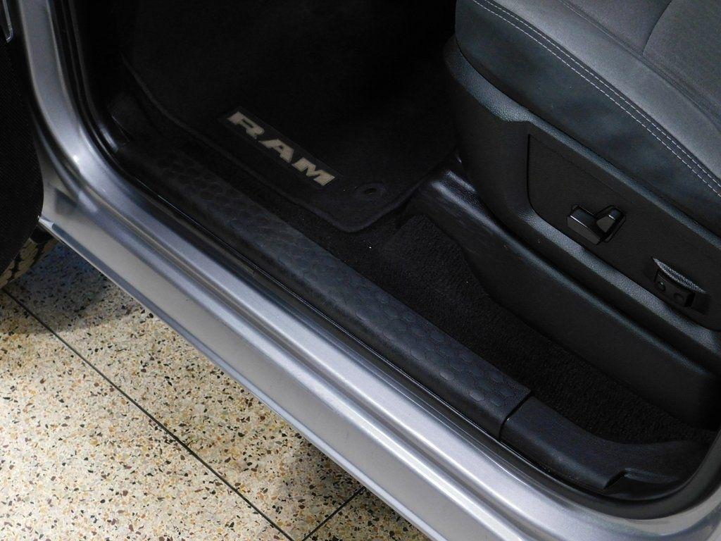 RAM 2500 Tradesman Crew Cab SWB 4WD 2022