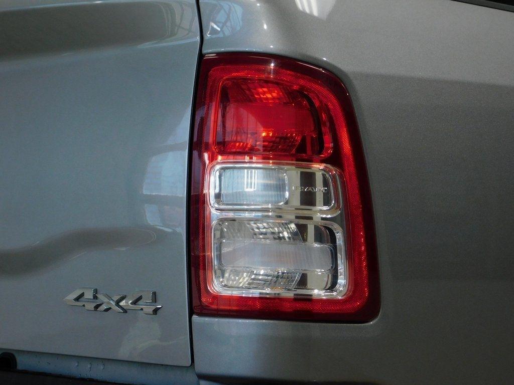 RAM 2500 Tradesman Crew Cab SWB 4WD 2022