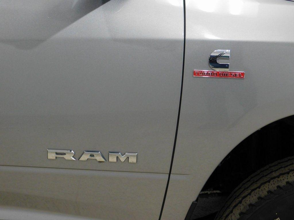 RAM 2500 Tradesman Crew Cab SWB 4WD 2022