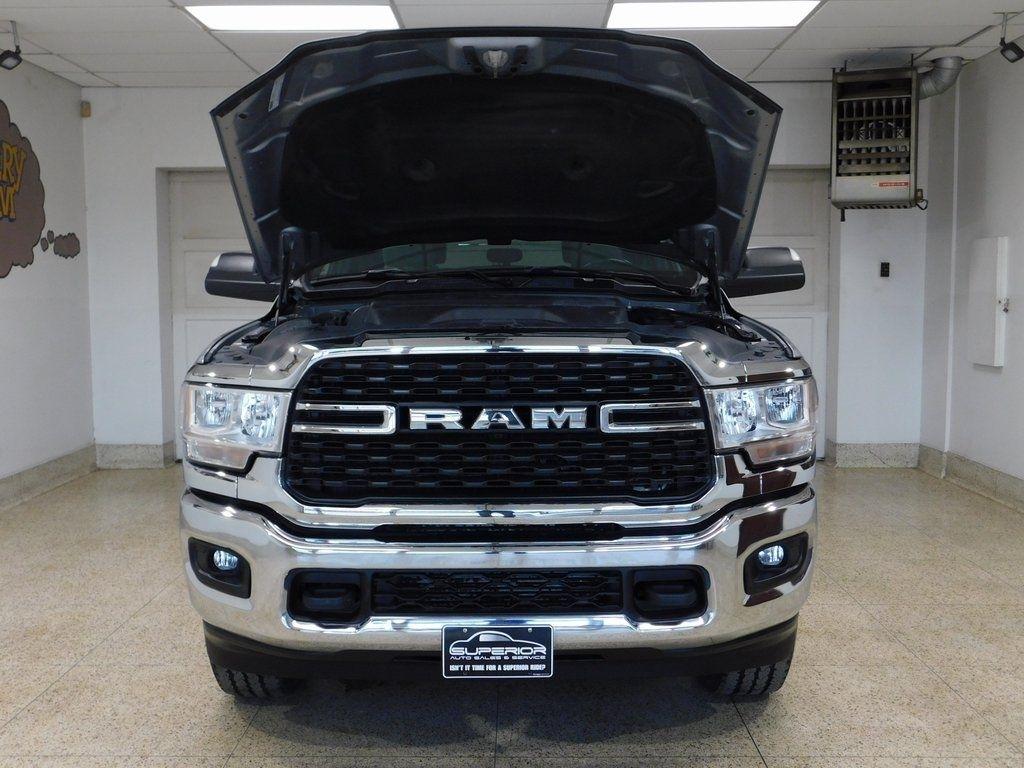 RAM 2500 Tradesman Crew Cab SWB 4WD 2022