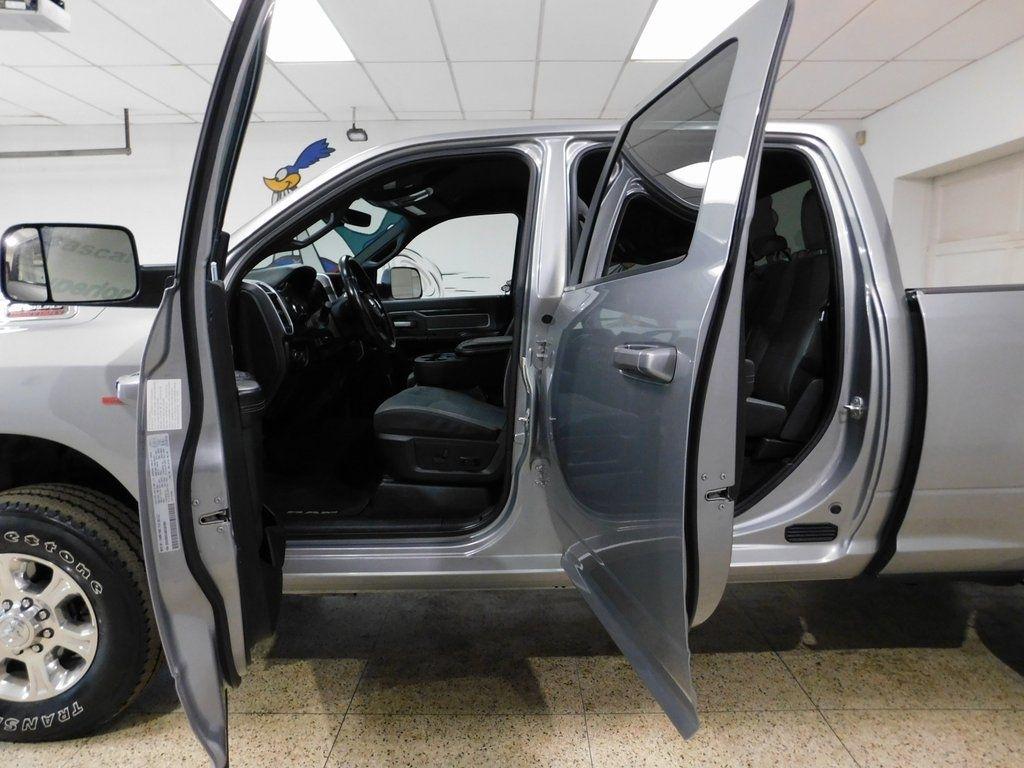 RAM 2500 Tradesman Crew Cab SWB 4WD 2022