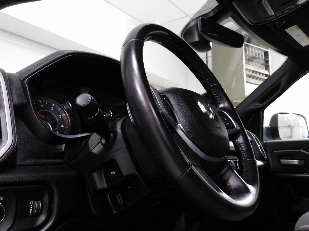 RAM 2500 Tradesman Crew Cab SWB 4WD 2022