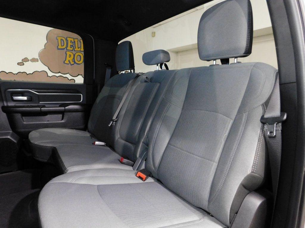 RAM 2500 Tradesman Crew Cab SWB 4WD 2022