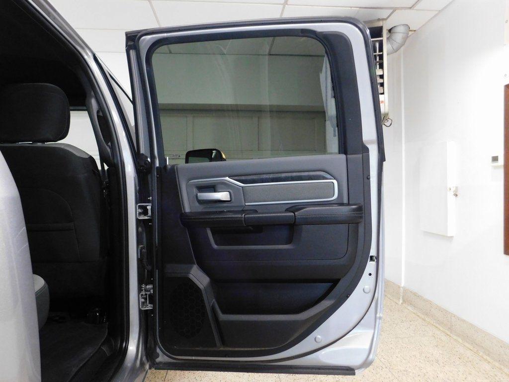 RAM 2500 Tradesman Crew Cab SWB 4WD 2022