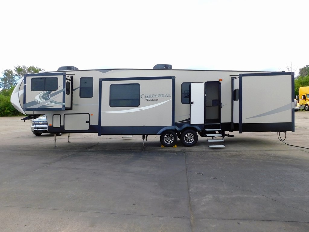 Forest River Chaparral  2018