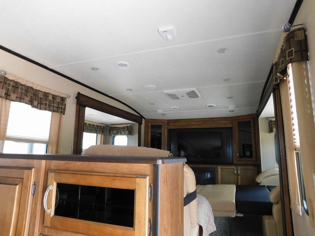 Forest River Chaparral  2018