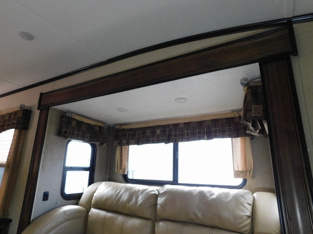 Forest River Chaparral  2018