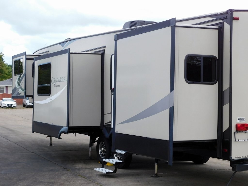 Forest River Chaparral  2018