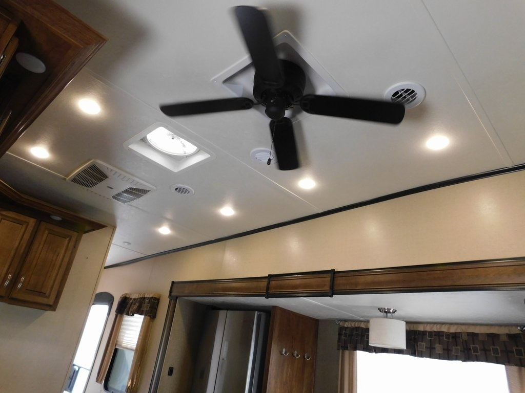 Forest River Chaparral  2018