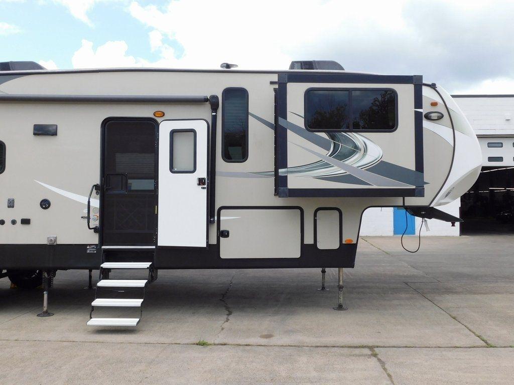 Forest River Chaparral  2018