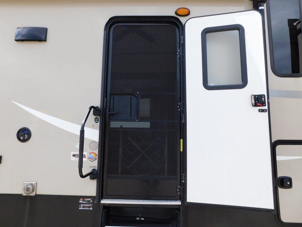 Forest River Chaparral  2018