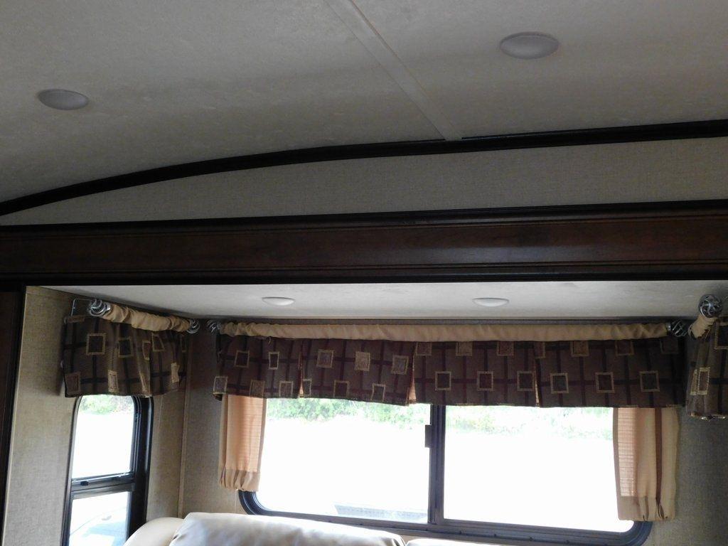 Forest River Chaparral  2018