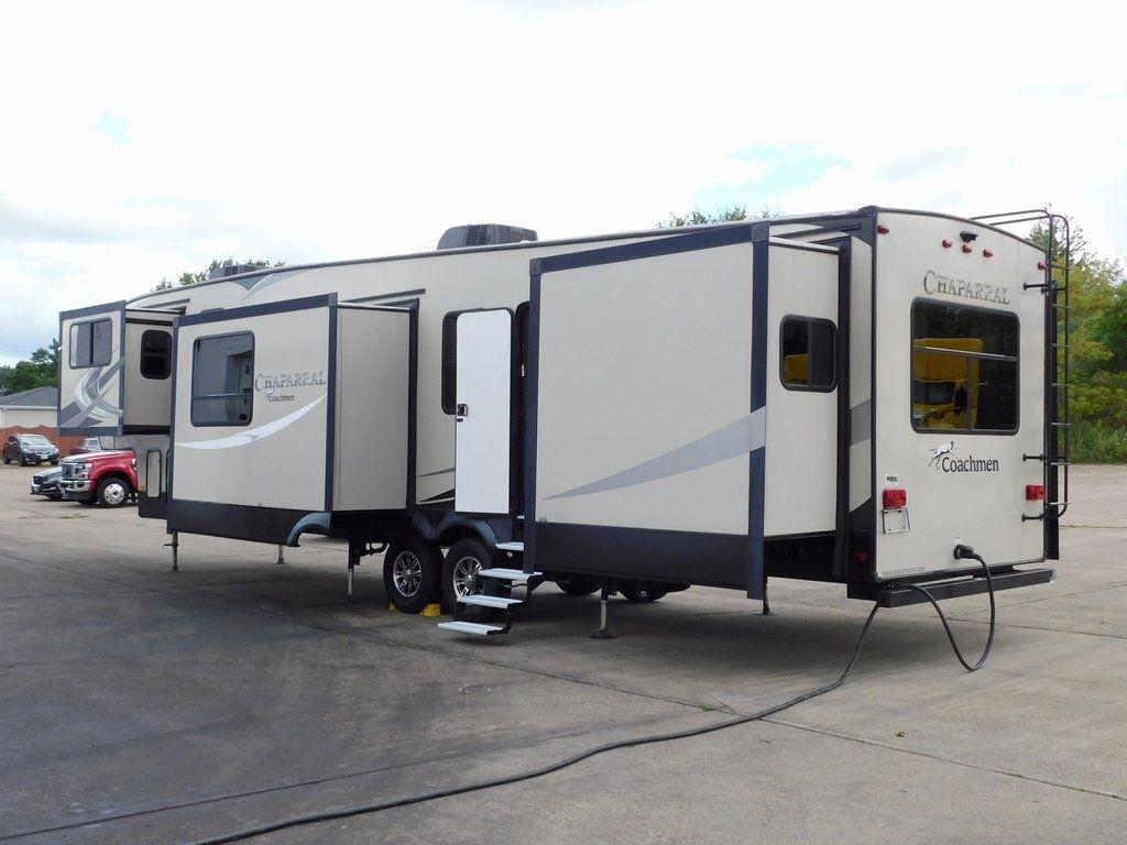 Forest River Chaparral  2018