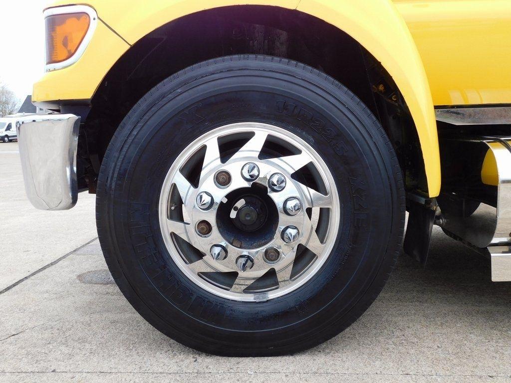 Ford F-650 Crew Cab 2WD DRW 2008