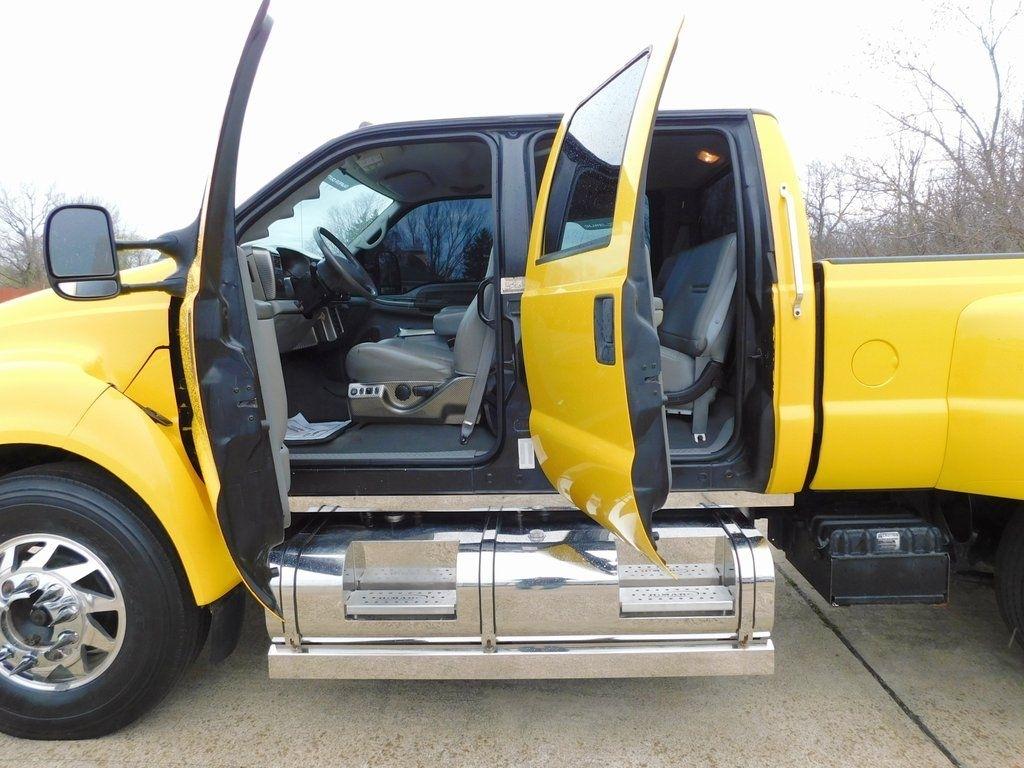 Ford F-650 Crew Cab 2WD DRW 2008