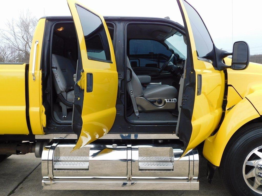 Ford F-650 Crew Cab 2WD DRW 2008