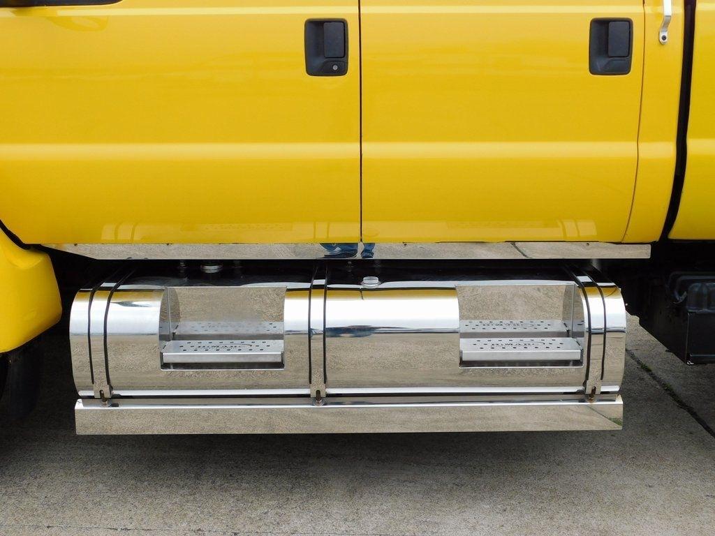 Ford F-650 Crew Cab 2WD DRW 2008