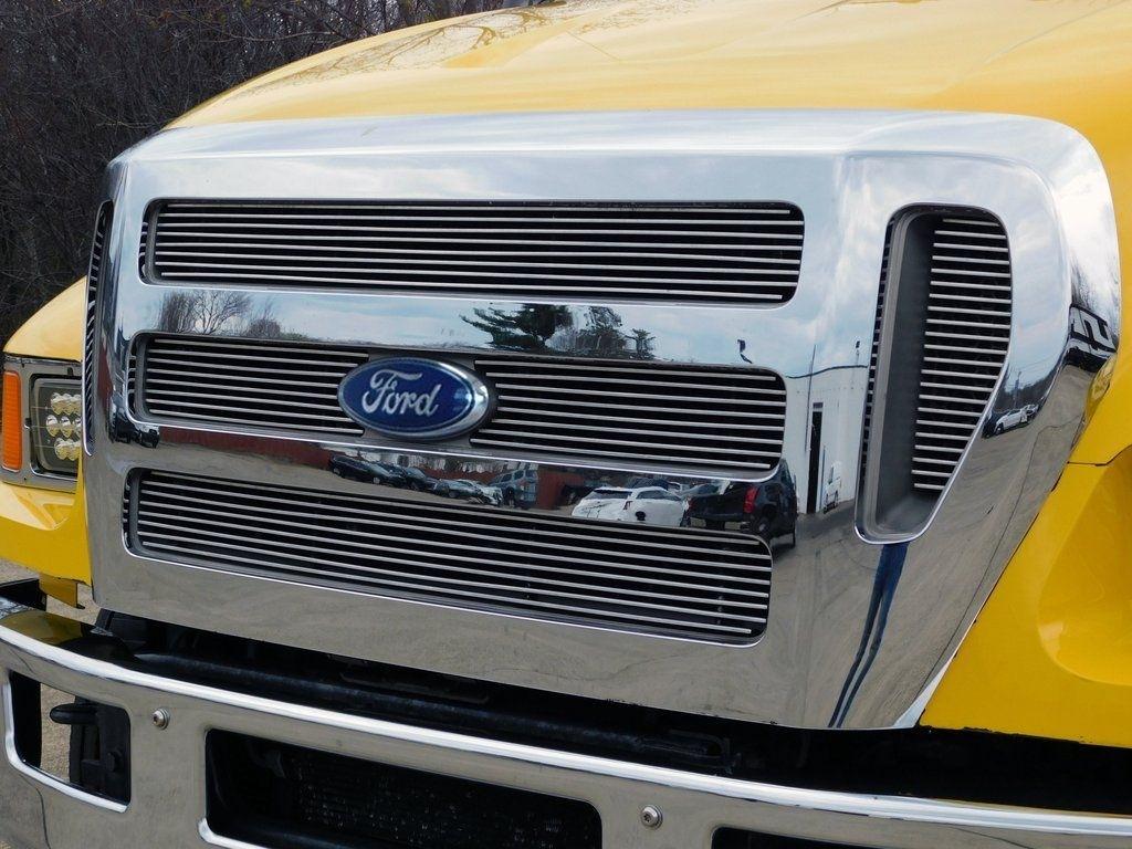 Ford F-650 Crew Cab 2WD DRW 2008