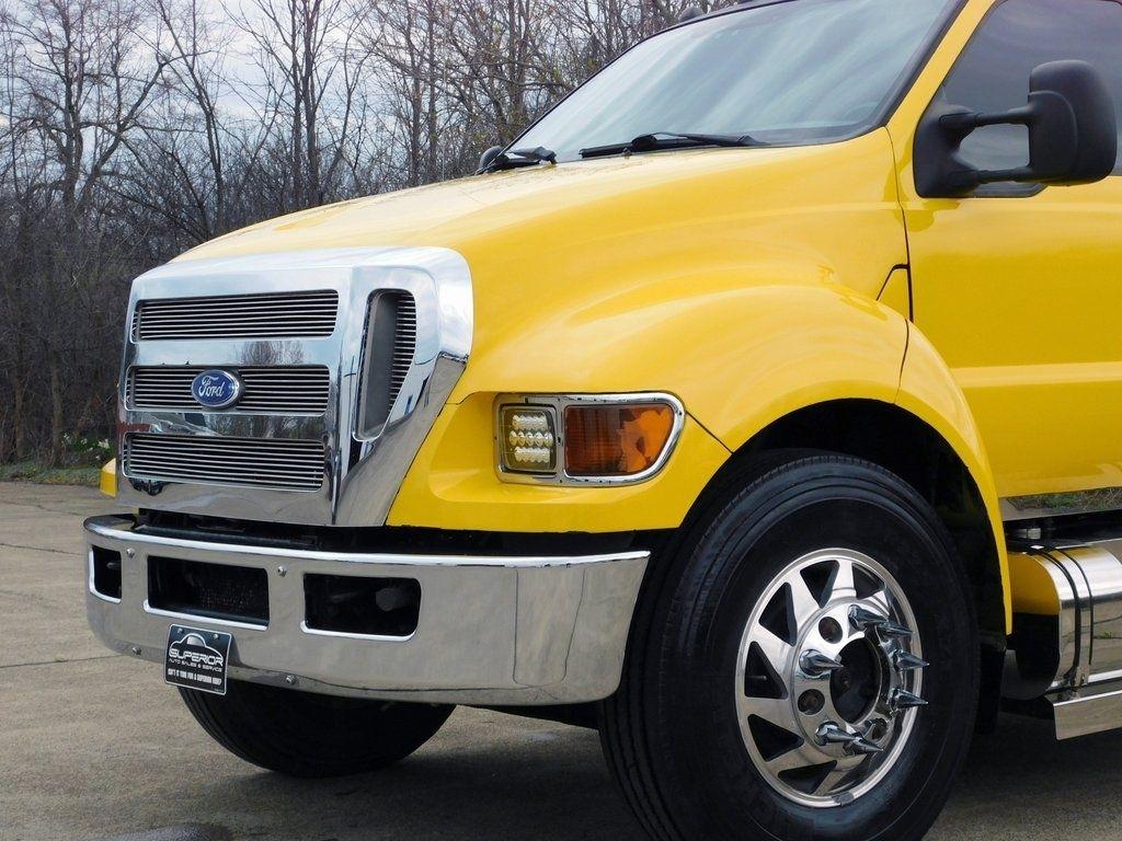 Ford F-650 Crew Cab 2WD DRW 2008