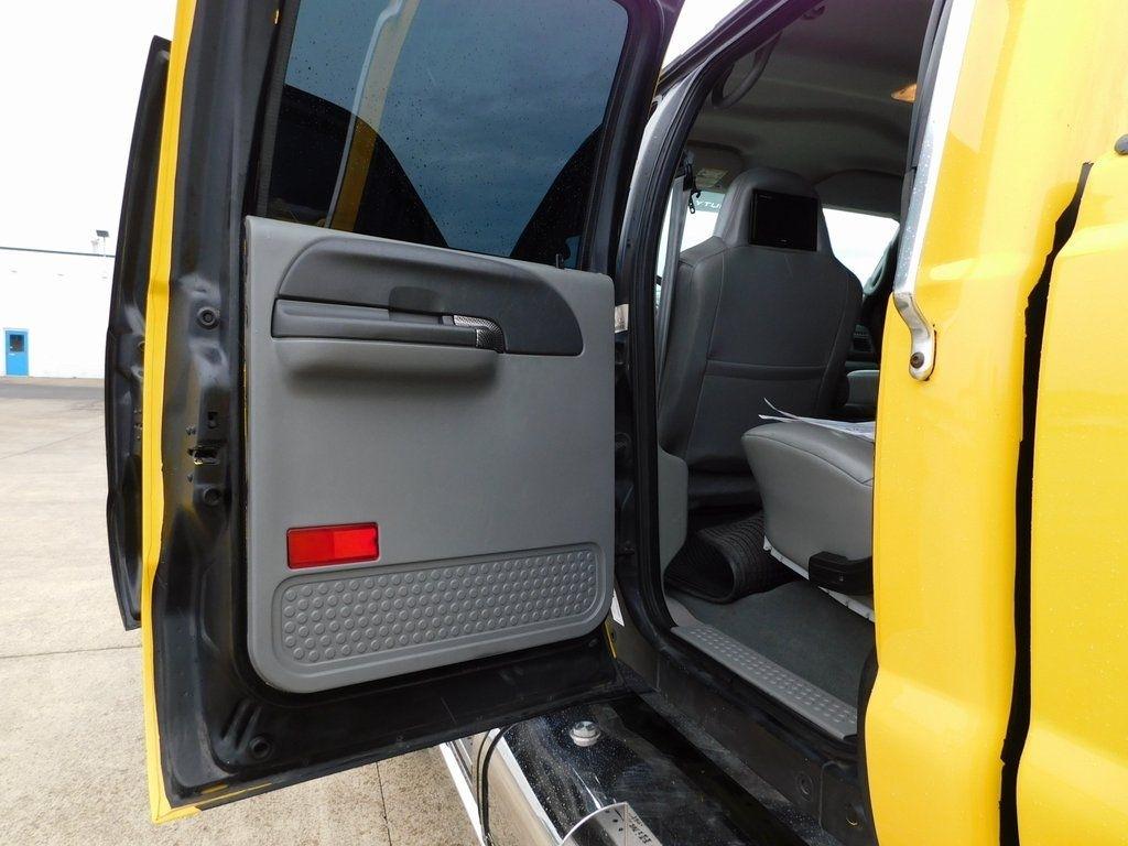 Ford F-650 Crew Cab 2WD DRW 2008