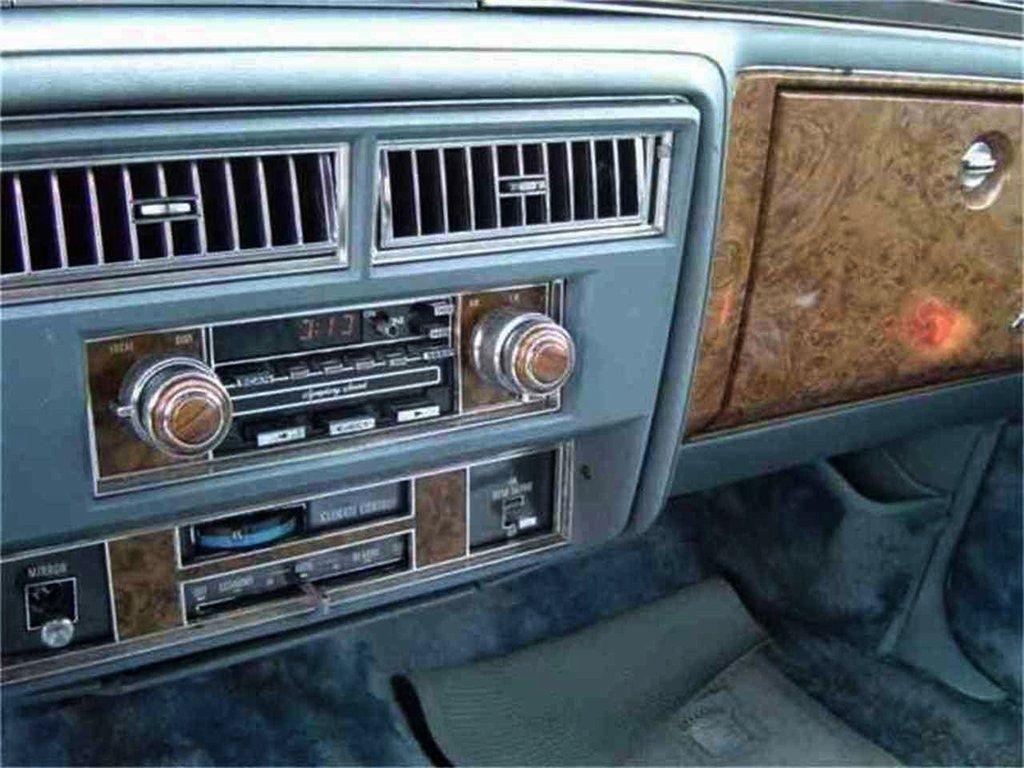 Cadillac DeVille  1979