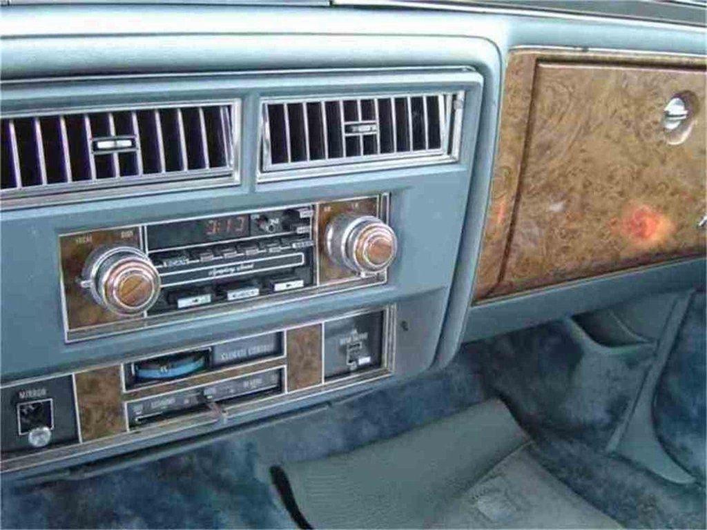 Cadillac DeVille  1979