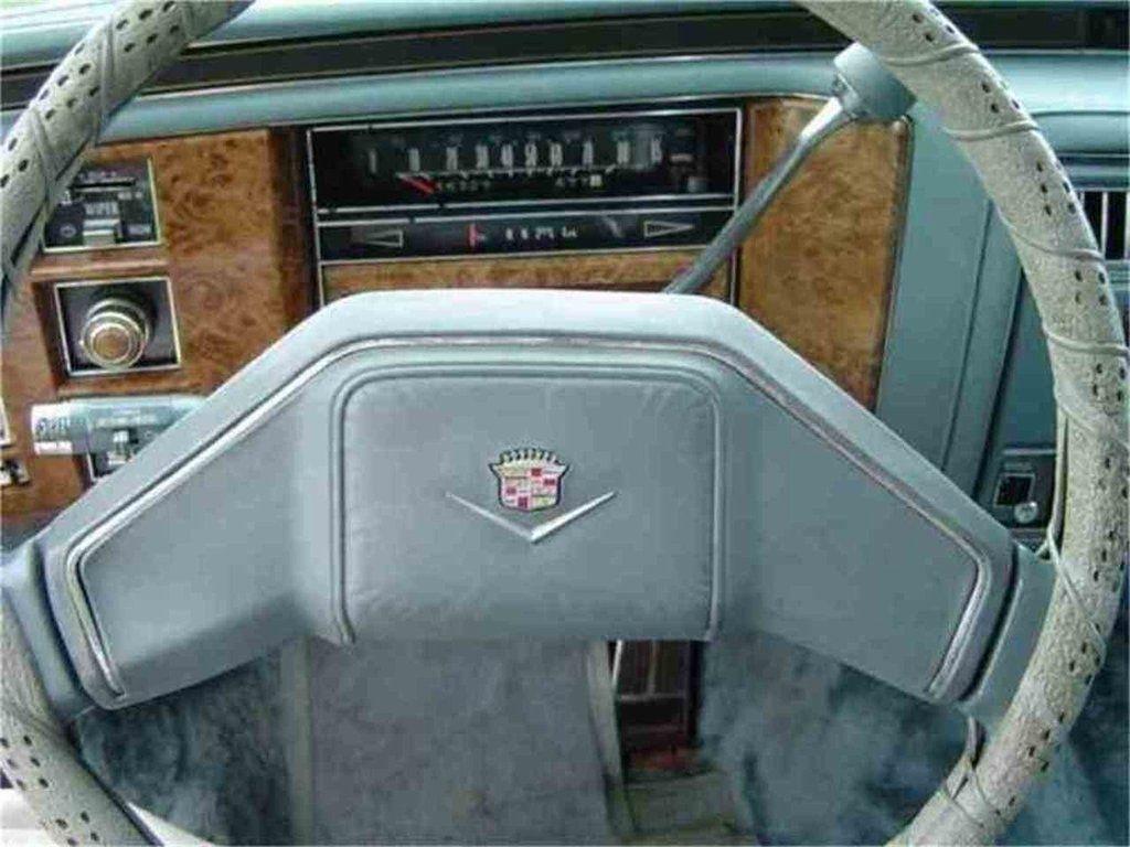 Cadillac DeVille  1979