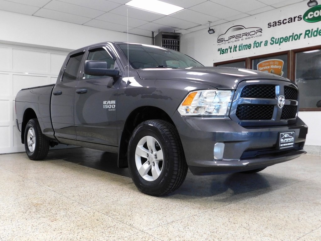 2019 Ram 1500 Classic Express Tradesman photo 3