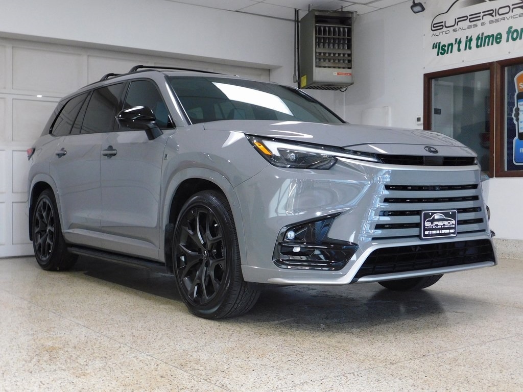 2024 Lexus TX 500h F SPORT Premium photo 3