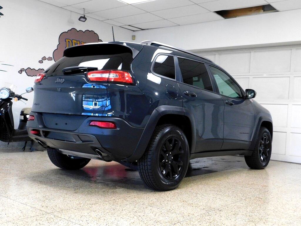 2016 Jeep Cherokee Trailhawk photo 4