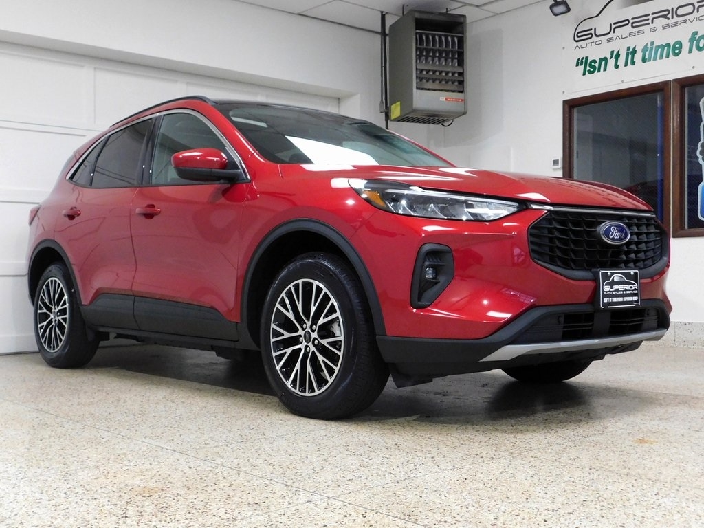 Ford Escape Plug-in Hybrid Base 2024