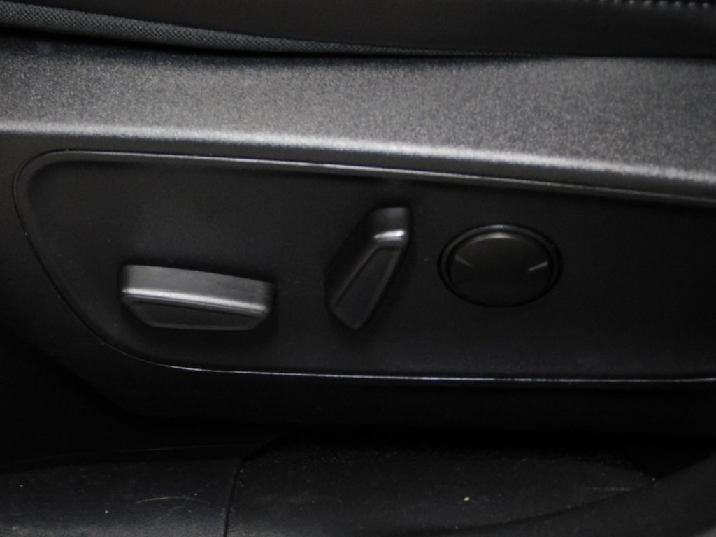 Ford Escape Plug-in Hybrid Base 2024