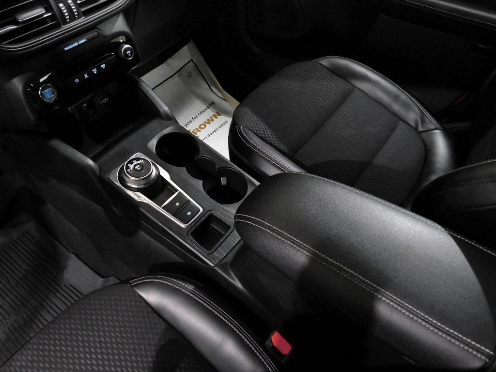 Ford Escape Plug-in Hybrid Base 2024