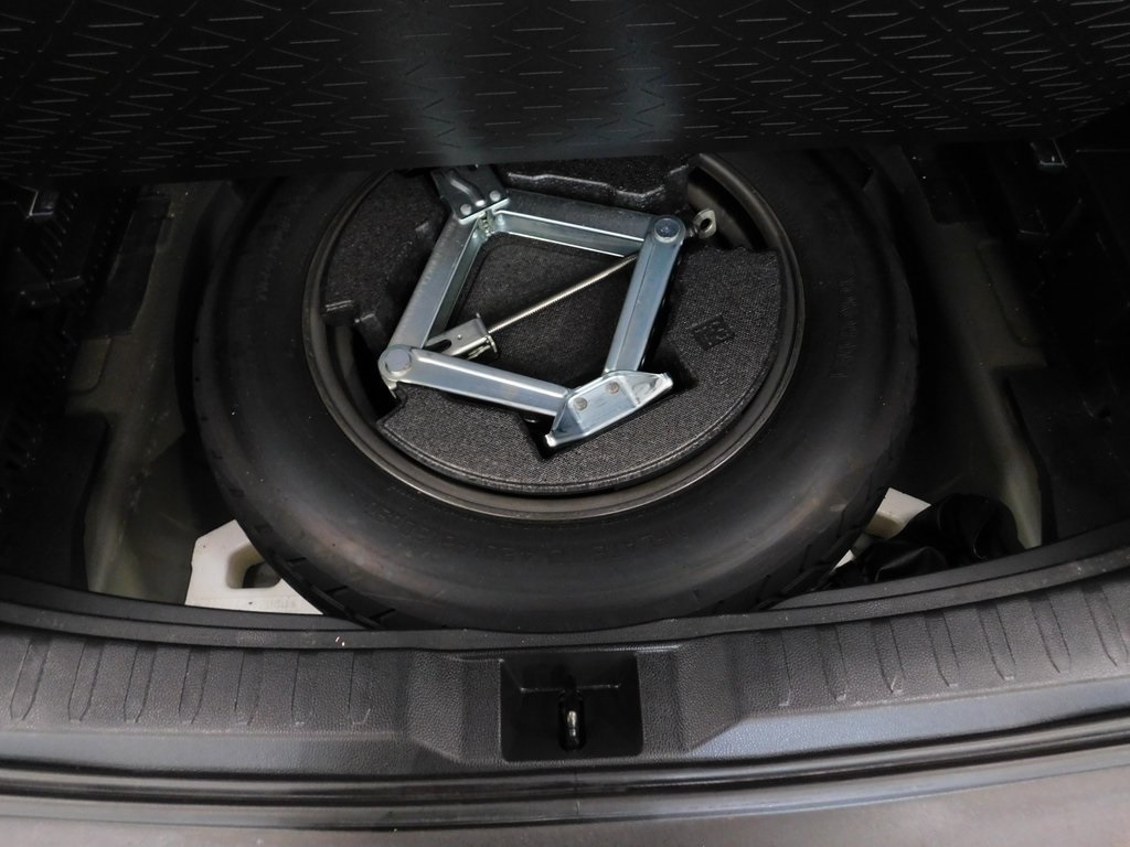 Toyota RAV4 XLE Premium AWD 2019