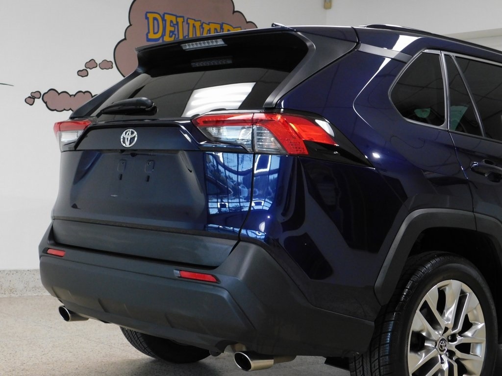 Toyota RAV4 XLE Premium AWD 2019