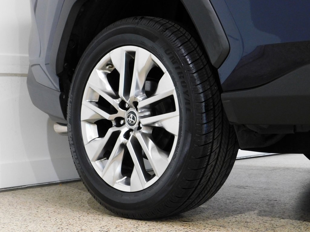 Toyota RAV4 XLE Premium AWD 2019