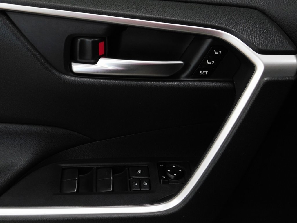 Toyota RAV4 XLE Premium AWD 2019