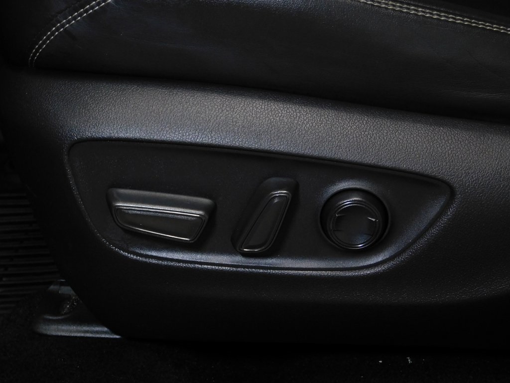 Toyota RAV4 XLE Premium AWD 2019