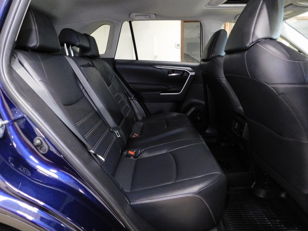 Toyota RAV4 XLE Premium AWD 2019