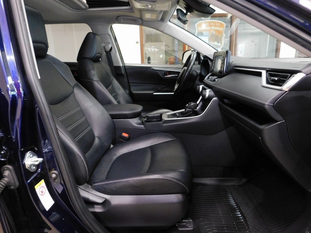 Toyota RAV4 XLE Premium AWD 2019